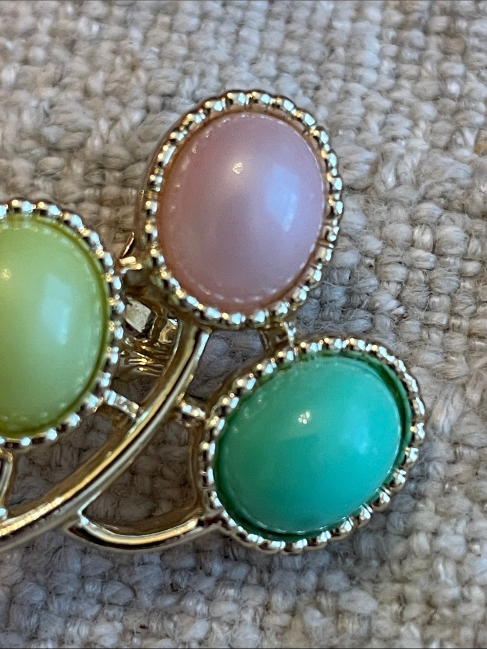 Sarah Coventry brooch and earrings set - Picture 7 of 7